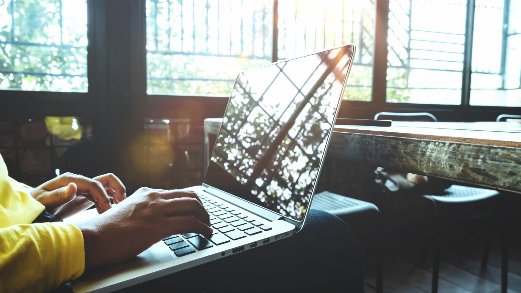 Sistema de apoyo educativo proactivo